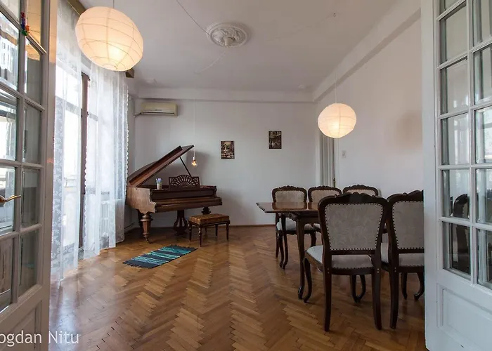 Piano House